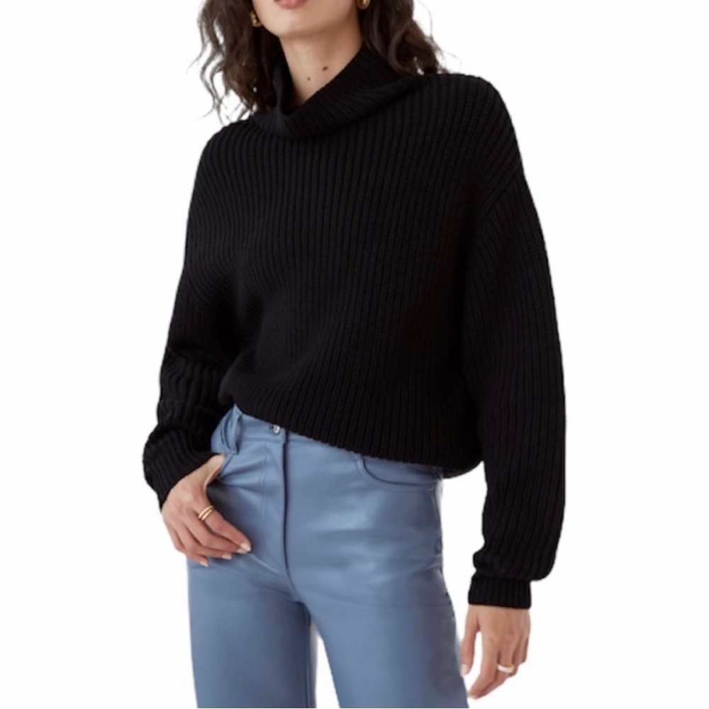 Aritzia Black Montpellier Cropped Sweater